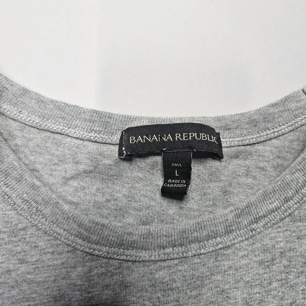Banana Republic T-Shirt Mens Large Tall Gray Pride Rainbow Pocket Graphic Cotton